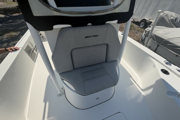 24ft Sea Pro Yacht For Sale