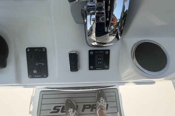 24ft Sea Pro Yacht For Sale