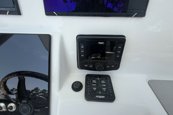 24ft Sea Pro Yacht For Sale