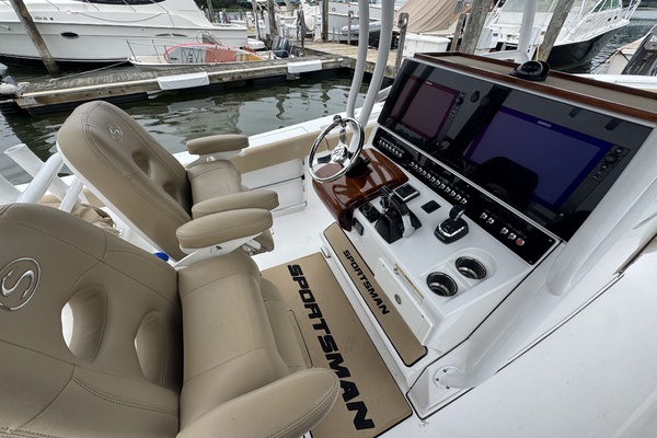 31ft Sportsman Yacht For Sale