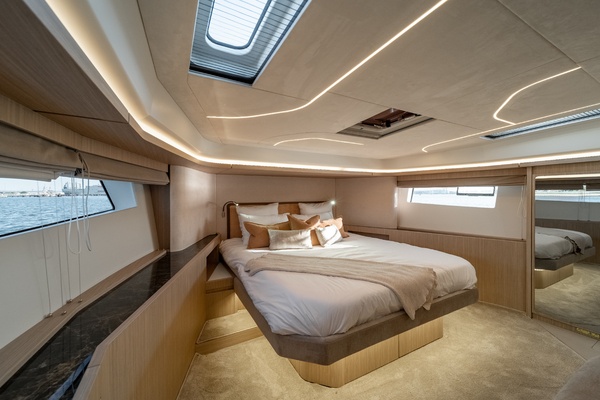 57ft Prestige Yacht For Sale