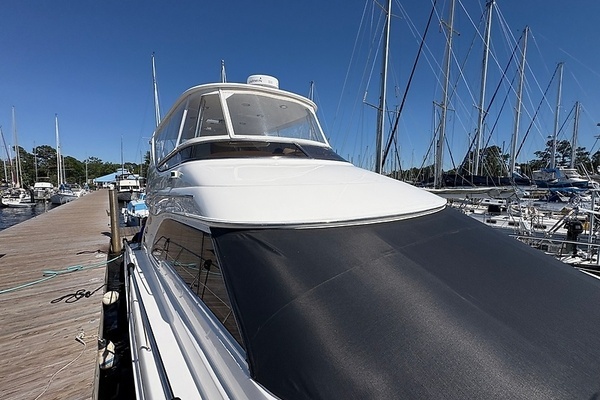 Sea Ray 560 Sedan Bridge Yacht For Sale