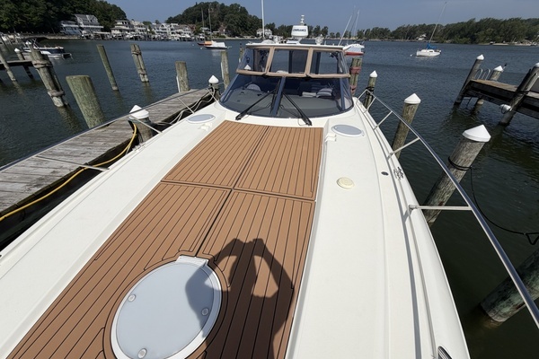 Photo of the 1997 Sunseeker Camargue 51 "Verankerd"