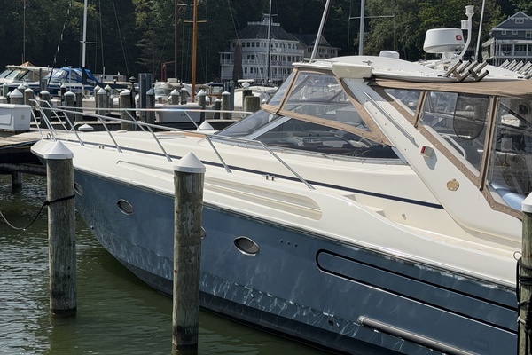 Photo of the 1997 Sunseeker Camargue 51 "Verankerd"