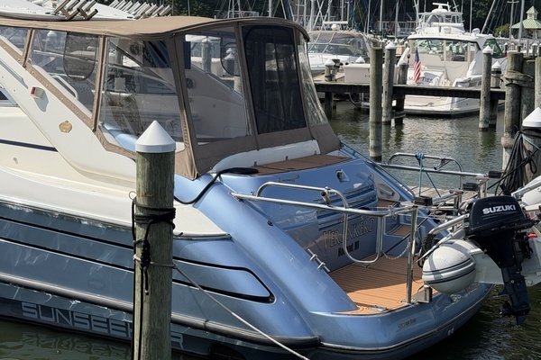 Photo of the 1997 Sunseeker Camargue 51 "Verankerd"