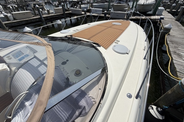 Photo of the 1997 Sunseeker Camargue 51 "Verankerd"