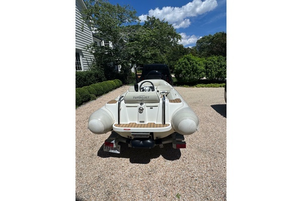 Photo of the 2017 Williams Jet Tenders Turbojet 325