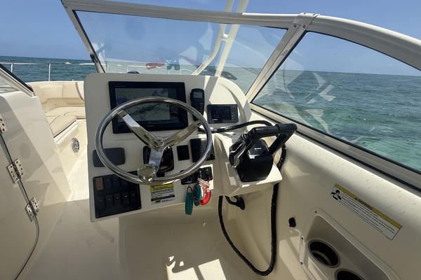 25ft World Cat Yacht For Sale