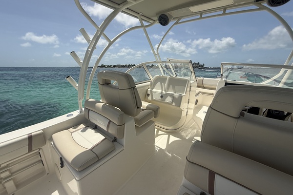25ft World Cat Yacht For Sale