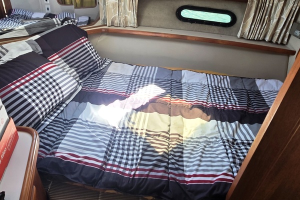 38ft Carver Yacht For Sale