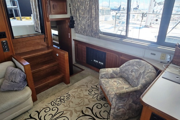 38ft Carver Yacht For Sale