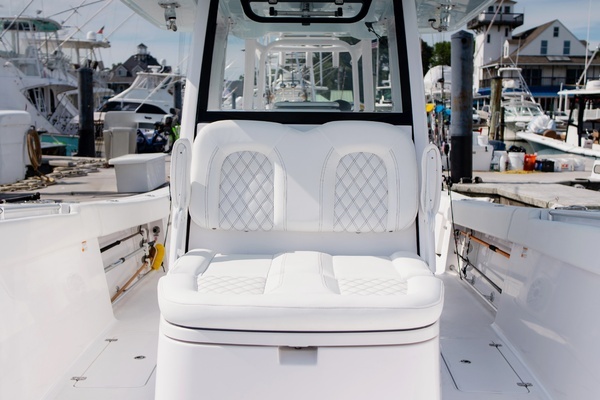 Sportsman 322 Center Console Yacht For Sale