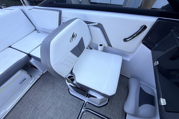 22ft Monterey Yacht For Sale