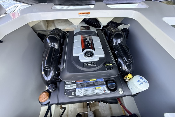 22ft Monterey Yacht For Sale