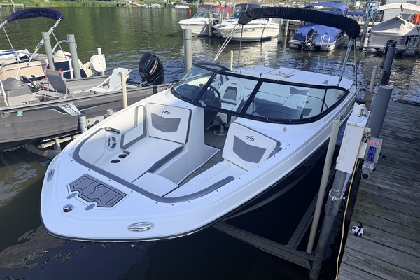 22ft Monterey Yacht For Sale