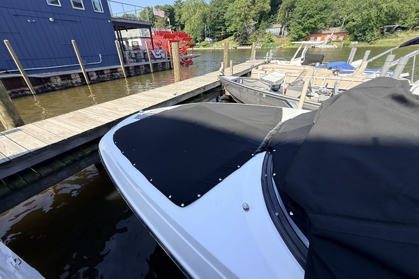 22ft Monterey Yacht For Sale