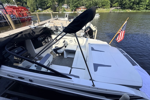22ft Monterey Yacht For Sale