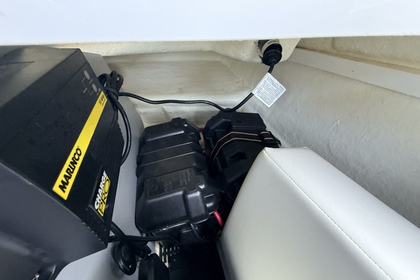 22ft Monterey Yacht For Sale