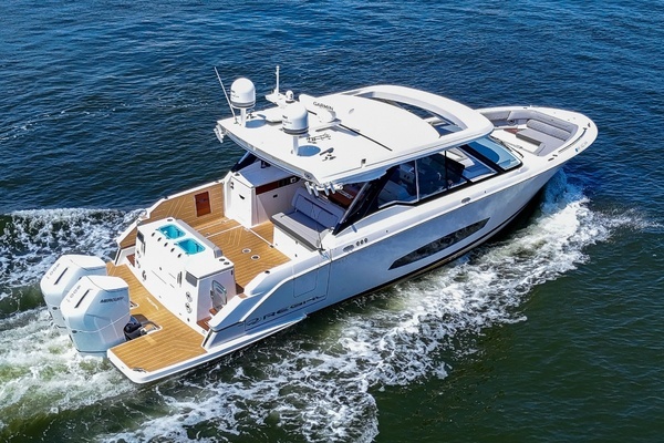 2025 Regal 43