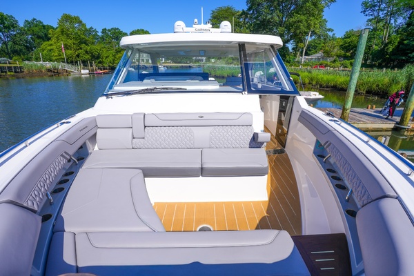 43ft Regal Yacht For Sale