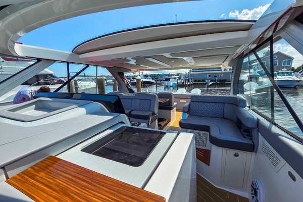 2025 Regal 43