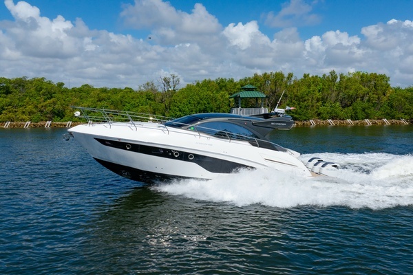 Schaefer 400 Sport Yacht For Sale