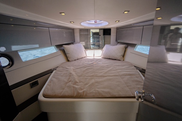 Schaefer 400 Sport Yacht For Sale