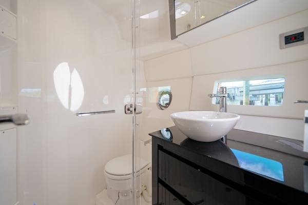 Schaefer 400 Sport Yacht For Sale