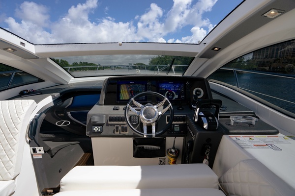 Schaefer 400 Sport Yacht For Sale
