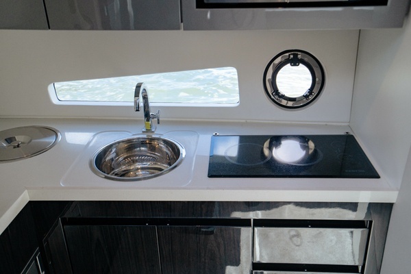 Schaefer 400 Sport Yacht For Sale