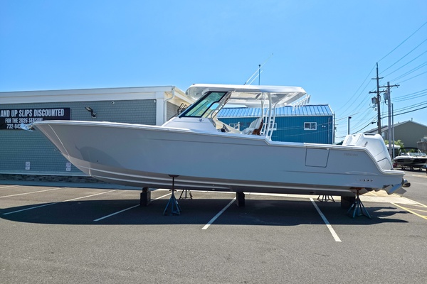34ft Bertram Yacht For Sale