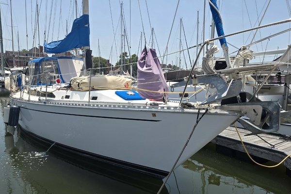 Fugari 45ft Gulfstar Yacht For Sale