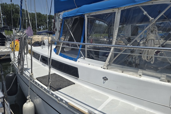 Fugari 45ft Gulfstar Yacht For Sale