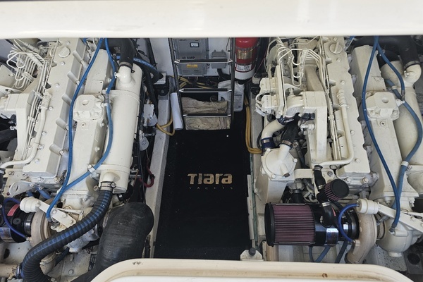2003 Tiara Yachts 38