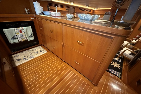 BACCARAT 53ft Marlow Yacht For Sale