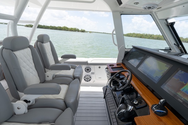 2023 Everglades 39
