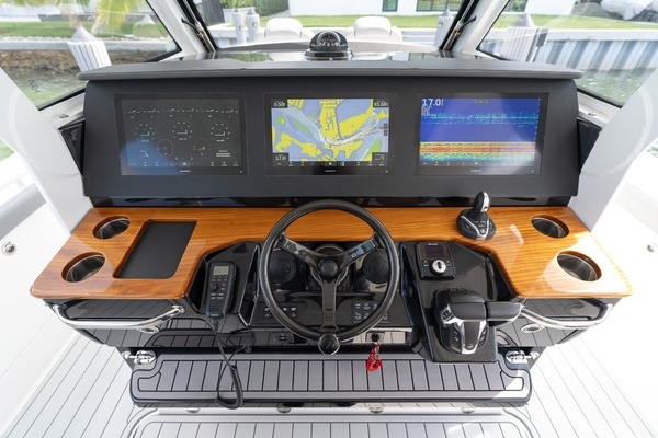 2023 Everglades 39