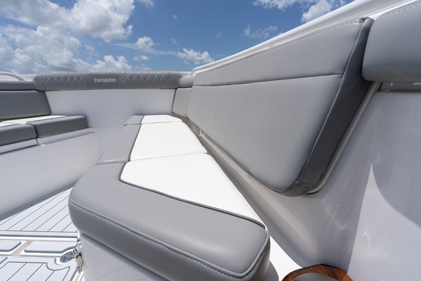 2023 Everglades 39