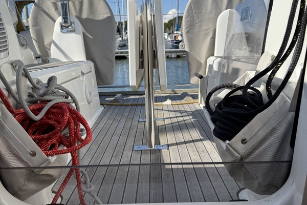 KAIFU 31ft Beneteau Yacht For Sale