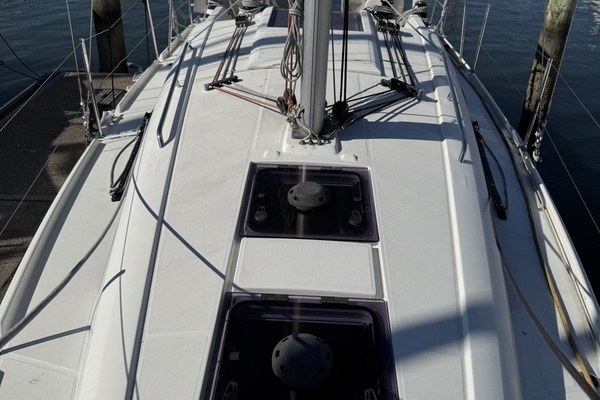 KAIFU 31ft Beneteau Yacht For Sale