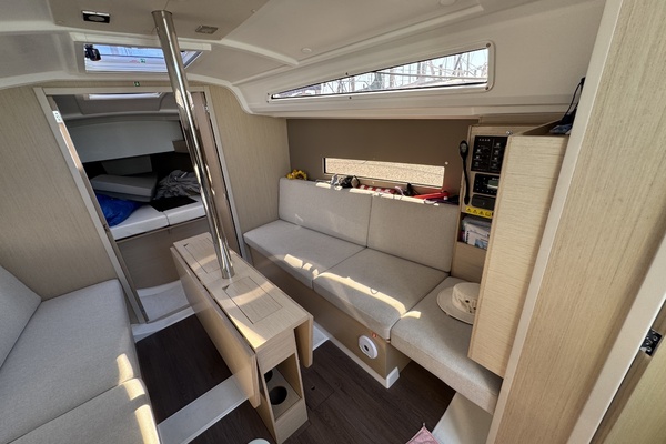 KAIFU 31ft Beneteau Yacht For Sale
