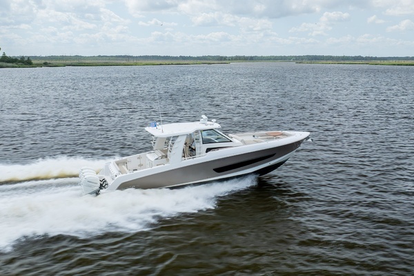 2017 Boston Whaler 42