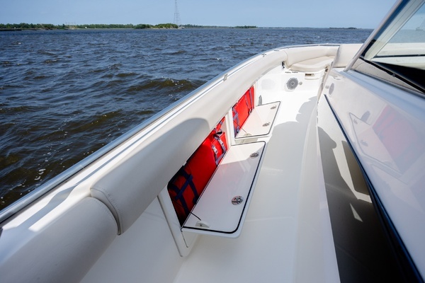 2017 Boston Whaler 42