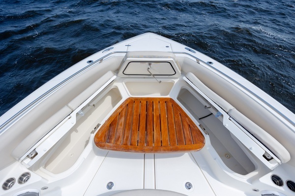 2017 Boston Whaler 42