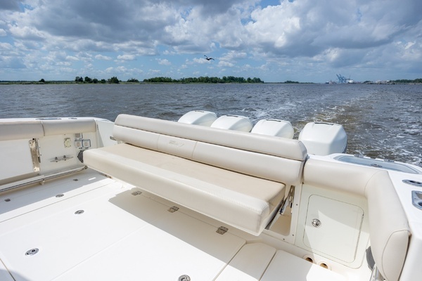2017 Boston Whaler 42