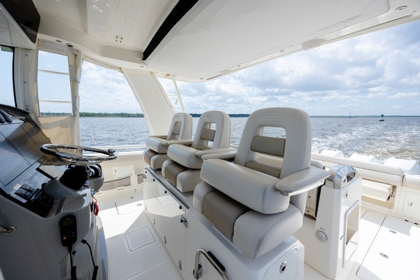 2017 Boston Whaler 42