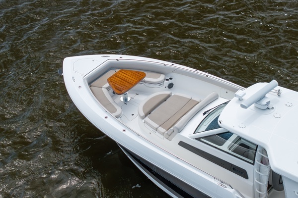 2017 Boston Whaler 42