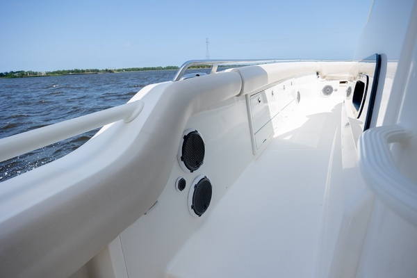 2017 Boston Whaler 42
