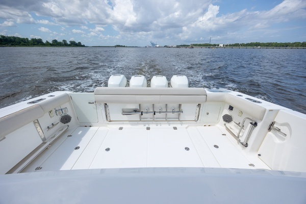 2017 Boston Whaler 42