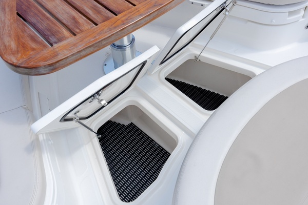 2017 Boston Whaler 42